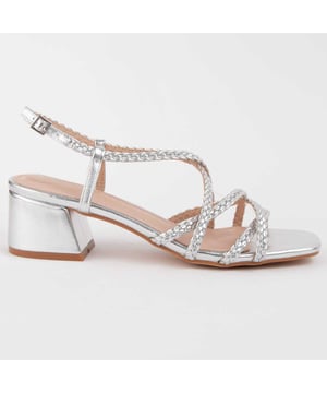 Hakken sandalen voor dames. 100% natuurlijke leren inlegzool. Comfortabele pasvorm. Gemaakt door andere merken voor ons merk. Ongeveer 5 cm hak