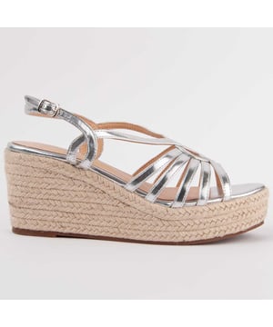 Espadrille Wedges für Damen. Einlegesohle aus 100% natürlichem Leder. Bequemer Sitz. Hergestellt von anderen Marken für unsere Marke. Ungefähre Maße: 8 cm Keil und 3 cm Plattform