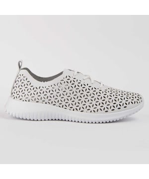 Purapiel garantie, 10 jaar garantie. Casual schoenen voor dames. Gemaakt van 100% natuurlijk leer, vrij van Chroom VI. Comfortabele pasvorm. Gemaakt door andere merken voor ons merk