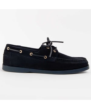 Garantía Purapiel, 10 años de garantía. Náutico casual para hombre. Fabricado en cuero 100% natural libre de Cromo VI. Serraje hidrofugado. Materiales de máxima calidad. Fabricado por otras marca para nuestra marca.