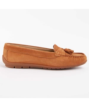 Purapiel Warranty, 10 years warranty. Casual loafers for women. Made with natural leather. Comfortable fit. Manufactured by other brands for our brand