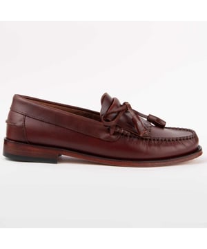 Garantía Purapiel, 10 años de garantía. Mocasín clásico para hombre. Fabricado en cuero 100% natural libre de Cromo VI. Materiales de máxima calidad. Fabricado por otras marca para nuestra marca.