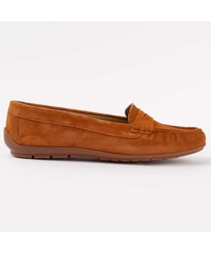 Purapiel Warranty, 10 years warranty. Casual loafers for women. Made with natural leather. Comfortable fit. Manufactured by other brands for our brand