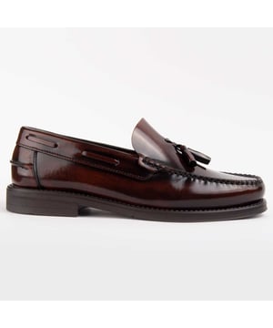 Purapiel Warranty, 10 years warranty. Classic loafers for men. Made with 100% natural leather, free of Chromium VI. Made with the highest quality materials. Non-slip rubber sole. Manufactured by other brands for our brand
