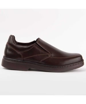 Hecho en España. Garantía Purapiel, 10 años de garantía. Mocasín cómodo para hombre. Fabricado en cuero 100% natural libre de Cromo VI. Materiales de máxima calidad. Suela de goma antideslizante. Plantilla acolchada. Fabricado por otras marca para nuestra marca.