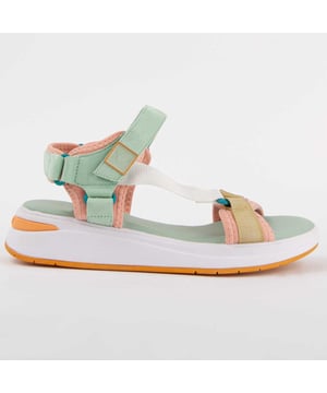 Sandalia casual para mujer. Calce cómodo. Fabricado por otras marcas para nuestra marca.