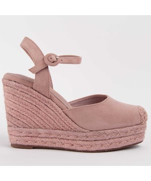 Wedge espadrille for women. 100% natural leather insole. Comfortable fit. Manufactured by other brands for our brand. Approximate measurements: 10 cm wedge and 3 cm platform.