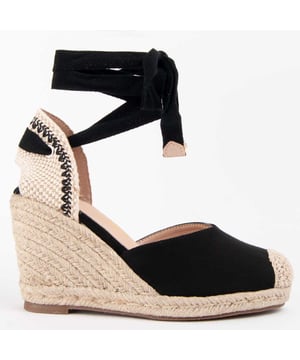 Espadrille met hak voor dames. Inlegzool van 100% natuurlijk leer. Comfortabele pasvorm. Gemaakt door andere merken voor ons merk. Ongeveer afmetingen: 8 cm hak en 2 cm platform