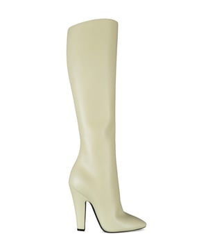 Botas Saint Laurent modelo 68 en piel lisa beige.Puntera de almendra y tacón fino cubierto.Cremallera en el lateral.Suela de cuero.Altura del tacón: 11 cm.100% piel de becerro.Made in Italy.