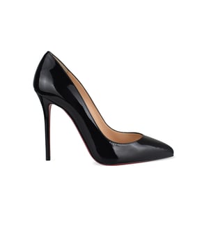 Kate 100 Christian Louboutin pumps.In zwart lakleer.Puntpunt.10 cm naaldhak.Rode buitenzool.Gemaakt in Italië.