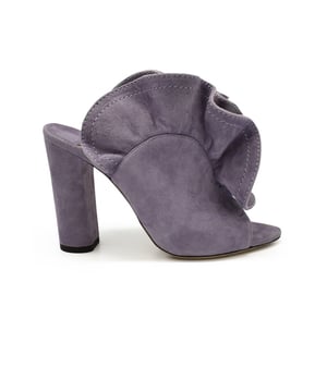 Jimmy Choo Haile 100 Mules mit offenem Zeh aus lila Wildleder.Absatzhöhe 10 cm.Ledersohle.Made in Italy.