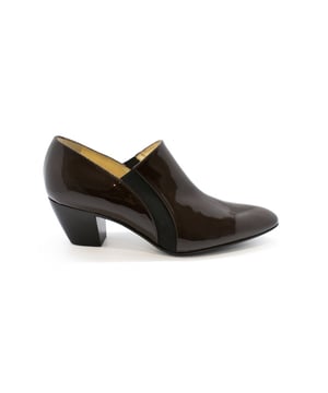 Walter Steiger Seventy Eight laarzen van bruin gelakt leer met elastiek aan de zijkanten.Hak 5 cm.Leren zool.Made in Italy.