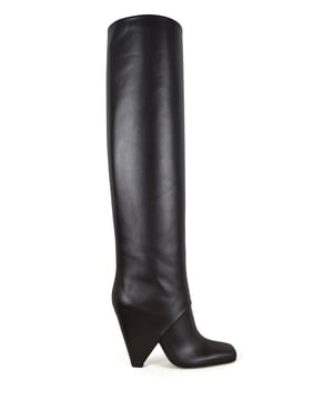 Laarzen model Balmain Rea van glad zwart leer.Verzonken driehoekige hak van 11 cm.Vierkante neus.Kalfsleer.Made in Italy.
