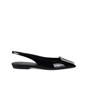 Bailarinas Maxine en charol negro de Saint Laurent.Bailarinas.Punta afilada.Adorno cuadrado de metal plateado en la parte delantera.Made in Italy.