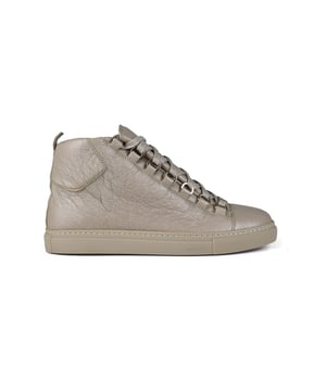 Sneakers de cuero beige Balenciaga Arena.Detalles del oro.Suela de goma.Made in Italy.