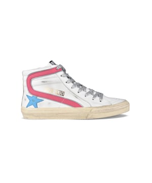Slide Sneakers von Golden Goose aus weißem Leder.Rosa Lederstreifen an der Außenseite.Blauer Lederstern an der Außenseite.Schnürverschluss mit silbernen Pailletten.Goldene Logo-Signatur auf der Außenseite.Reißverschluss an der Innenseite.Zunge mit Logo-Patch.Sohle aus Gummi.Mit abgenutztem Effekt.Made in Italy.