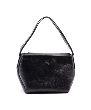 Bolso bandolera para mujer. El cierre es con cremallera. Los bolsillos internos son dos con cremallera y dos abiertos. Los bolsillos externos están ausentes. La bandolera es ajustable en piel. Falta el mango. Hay un compartimento interno. El material exterior es 100% Piel Auténtica. Internamente es 100% Poliéster. Medidas: 23x20x17 cm. Producto de moda