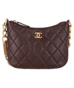 VINTAGE, RRP AS NEW
The Chanel CC Quilted Mixed Chain Hobo Shoulder Bag in brown leather exudes timeless luxury with its iconic quilted design and mixed metal chain straps. Crafted from rich brown leather, it adds a sophisticated touch to any ensemble while offering practicality with its spacious interior. For a chic, everyday look, pair it with a tailored coat and jeans, or dress it up with a silk blouse and midi skirt for an elegant evening outing. This versatile bag effortlessly elevates any outfit, making it a must-have statement piece for the modern woman.

 Chanel CC Quilted Mixed Chain Hobo Shoulder Bag in Brown Leather

Condition: Excellent
Signs of wear: No retail tag, No visible sign of wear., 
Packaging: Dust bag
Color: Brown | ochre
Material: Leather | lambskin leather
Size: One Size | One Size
Measurements: Width: 60; Height: 160; Length: 230; Handle drop: 270; Strap length: 540
SKU: NAPPUGBBA462952W