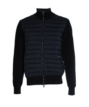 VINTAGE, RRP AS NEW
Moncler, padded crepe cotton zip up cardigan. The item is in very good condition. 
 CONDITION: very good condition

SIZE: XXL

MEASUREMENTS: length 68 cm, width 59 cm, waist 58 cm, shoulder width 49 cm, sleeve length 69 cm

MATERIAL: 100% polyester 90% goose down 10% feather

CARE: dry cleaning

COLOR: black Measurments:  length: 680 mm