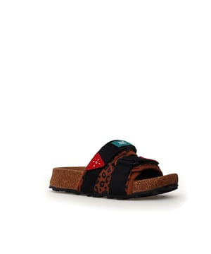 Slide sandals with adjustable straps and a durable technical nylon fabric band. Anatomical cork insole with superior moisture absorption and antibacterial properties for all-day comfort. Non-slip rubber sole ensures stability and durability.