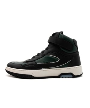 Color: Negro 100 Corte: Piel Interior: Piel y tejido Suela: Material sintético Cierre: Cordones, tira, cremallera Detalles Inserciones verdes y suela blanca Corte: Regular Ocasión: Tiempo libre