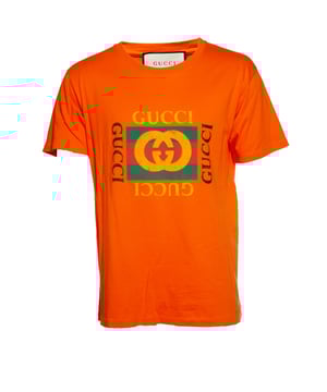 VINTAGE, RRP AS NEW
Gucci, interlocking GG t-shirt with distressed design. The item is in very good condition. 
 CONDITION: very good condition

SIZE: M

MEASUREMENTS: length 73 cm, width 56 cm, waist 56 cm, shoulder width 50 cm, sleeve length 20 cm

MATERIAL: 100% cotton

CARE: machine wash

COLOR: orange Measurments:  length: 730 mm