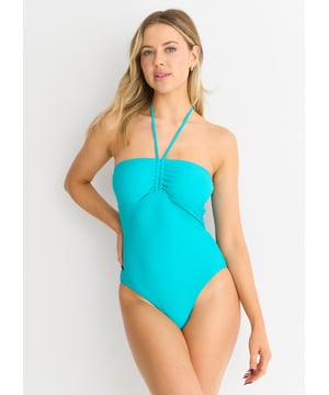 Eleva tu vestimenta de ocasión con nuestro impresionante Disfraz Aqua Bandeau. Con un elegante diseño bandeau y un refrescante color aqua, este disfraz atraerá todas las miradas en cualquier evento. Su aspecto elegante y chic te hará destacar entre la multitud.