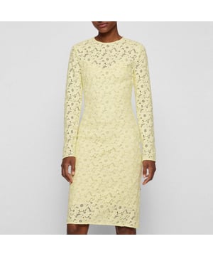 Een vrouwelijke jurk van BOSS Womenswear. Deze opvallende jurk heeft lange mouwen en een ritssluiting aan de achterkant voor een net silhouet. Het elegante kant is gemaakt van een katoenmix. De gladde voering biedt comfort tegen de huid.