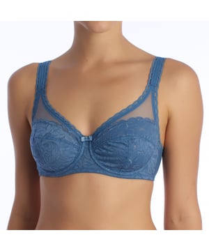 This floral lace bra is the perfect combination of sophistication and functionality. Designed to highlight natural elegance, it offers a comfortable and flexible fit that adapts to different styles and needs.

 Characteristics:

 - Underwired bra.
 - Delicate floral lace throughout.
 - Non-padded bra.
 - Adjustable rear closure with three positions.
 - Decorative fixed straps with wavy details, adjustable to ensure optimal support.
 - Breathable mesh fabric on the back.
 - Sophisticated details that add a touch of femininity and elegance.
 - Ideal for both everyday use and special occasions where comfort is a priority without sacrificing style.

 This non-wired bra is the perfect choice for women seeking a combination of style, lightness, and comfort. Its delicate and functional design makes it an everyday essential, providing confidence and elegance for any occasion.
 Composition: 82% Polyamide, 18% Elastane
 Care:
- Hand wash.
 - Do not use bleach.
 - Do not use a dryer.
 - Do not iron.
 - Do not dry clean.