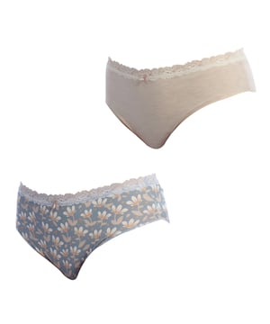 Diseño delicado: Cintura decorativa que no marca. Suavidad y frescura gracias al algodón natural.

Braguita brislip de algodón suave y cómodo. Cintura decorada con encaje elástico y detalle de lazo con perlitas. Estilo femenino y funcional que se adapta al cuerpo con suavidad. El tejido de las braguitas mujer es ideal para el uso diario, y su diseño cuidado combina confort y encanto sin renunciar a la delicadeza.

¿Por qué elegir Janira?
- Transpirables: Facilita que la humedad se evapore mucho más rápido aportando una agradable sensación y confort.
- Hipoalergénico: Confeccionadas sin agentes químicos previniendo alergias en las pieles delicadas.
- Regular el PH: Ayuda a mantener el PH equilibrado ya que protege de las causas que pueden provocar molestias.

Con la calidad que distingue a Janira, estas bragas mujer son ideales para quienes buscan prendas íntimas que combinen elegancia y confort. Disfruta de las ventajas de Janira cada día.
 Composición: 96% Algodón, 6% Elastano
 Cuidados:
Lavar a mano o en ciclo delicado.
Utilizar detergente suave.
No usar lejía.
Secar al aire.
No planchar.
