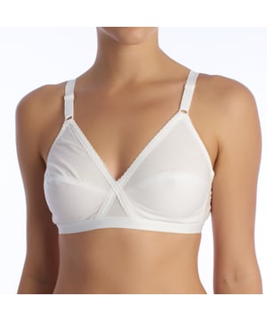 The classic non-wired bra is the perfect choice for those seeking comfort and a natural fit without complications. Its non-wired design provides a feeling of lightness and freedom, allowing for a smooth fit that adapts perfectly to the body without adding unnecessary bulk.

 The breathable material prevents irritation and ensures a comfortable fit. Its seamless construction provides a clean, discreet finish, making it ideal for wearing under any outfit, from T-shirts to blouses.

 Main features:
 - Non-wired and non-padded design for greater comfort.
 - Breathable material that ensures freshness and prevents irritation.
 - Natural and flexible fit, ideal for everyday use.
 - Adjustable straps.
 - 3-position, 2-row rear closure.
 - Clean, discreet finish that won't show under clothing.
 - Easy maintenance and durability.

 Ideal for everyday wear, this non-wired women's bra ensures unrestricted support, allowing for natural, comfortable movement all day long.
 Composition: 65% Polyester, 35% Cotton
 Care:
- Hand wash.
 - Do not use bleach.
 - Do not use a dryer.
 - Do not iron.
 - Do not dry clean.