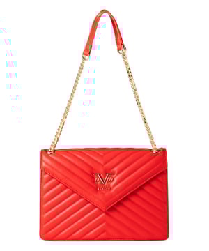 De BIANCA handtas van 19v69 ITALIA straalt pure elegantie uit met zijn heldere flapvorm en geraffineerde chevron quilting. De gouden schakelbandjes en de veganistische lederlook maken hem tot een stijlvolle highlight voor speciale gelegenheden.