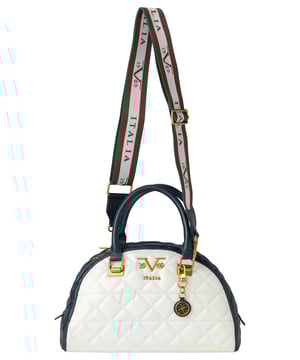 19v69 ITALIA handtas ALICIA maakt indruk met zijn tweekleurige gewatteerde look, gouden details en sportieve ITALIA schouderriem. De halfronde vorm geeft de tas een moderne twist, ideaal voor trendy city-looks.