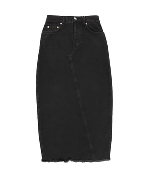 100% organic cotton. Crafted from certified organic cotton, Raey's denim skirt is defined with a split hem outlined with a raw frayed hem.