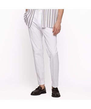 Button and zip closure.French pocket.Welt pocket with buttons.Flat front.Slim fit.