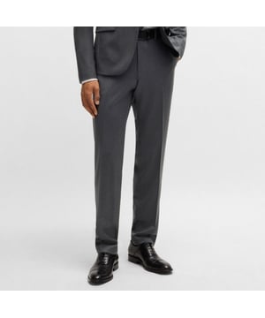Hook and zip closure.French pocket.Jet pocket.Regular fit.
