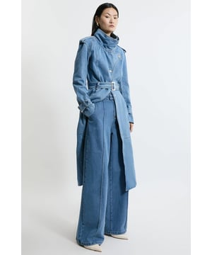 Bring in the summer with a pair of our wide leg trousers, made in denim fabric, with a dramatic, wide fit, cinched at the waist with a belt. The minimal design makes them easy to style, so wear them with a cropped T-shirt and trainers on a casual day, then a button up shirt and loafers for a more elevated approach. Denim Belted Waistband Wide Leg Trousers High Quality Denim Fabric Comfortable High Waistline Belted Waistband Pocket Features Flattering Wide Leg Fit