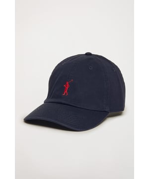 Baseballkappe mit sechs Einsätzen, hergestellt aus Baumwollköper. Mit verstellbarer Schnalle auf der Rückseite mit eingraviertem Detail von Polo Club. Durchmesser ca. 50 bis 60 cm. Borte mit dem Markenlogo auf der Innenseite der Nähte und Polo Club Etikett. Vorgekrümmter Schirm. Rigby Go Logo-Stickerei in Kontrastfarbe.