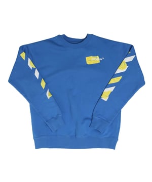 Juniors Off White Shape Crewneck Sweatshirt in blue yellow.- Ribbed crewneck.- Ribbed cuffs and hem.- Signature Diag-stripe print.- Signature Arrows motif.- 100% Cotton.- Ref: OBBA0010084518