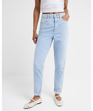 High waisted, Mom fit, Denim fabric, Lift and shaping seams to fit and contour, Belt loops, Classic 5 pockets, Turned hem, Button & zip fastening, Cotton for this product has been more responsibly sourced