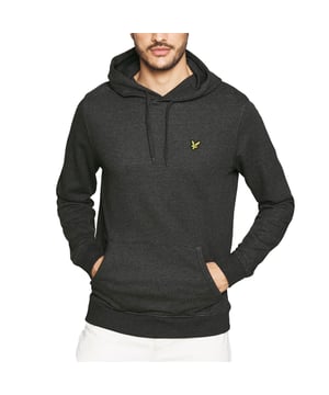 LYLE & SCOTT Heren Hoodies  
Stijlcode: ML416VOG  
100% Katoen  
Gemaakt in India  
Verstelbare Trekkoord  
Pulloverstijl  
Merklogo op de borst  
Geribbelde manchetten en zoom  
Zacht en comfortabel materiaal  
Langemouwen  
Jersey Hoodie  
Reguliere Pasvorm  
Kangoeroezakken  
Superieure Kwaliteit  
Lichtgewicht  
Machinewas op koude stand (met soortgelijke kleuren)