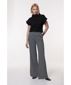 Experience elevated tailoring in a pair of straight leg trousers, featuring a flattering, flared fit and a geometric pattern. The sleek design makes them easy to style with anything, from a blazer for a formal look, or with a T-shirt and trainers for a more laid back approach. Jacquard Tailored Flared Straight Leg Trouser Comfortable High Waistline Flattering Straight Leg Fit with Subtle Flared Detail Subtle Geometric Pattern Sleek, Minimal Design