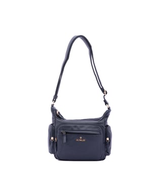 Bolso bandolera para mujer. El cierre es con cremallera. Los bolsillos internos son uno con cremallera y dos abiertos. Los bolsillos externos son dos frontales con cremallera y dos laterales con cremallera. Falta la correa para el hombro. El asa es regulable en ecopiel. Hay dos compartimentos internos. El material exterior es ecopiel. Internamente está forrado en poliéster. Medidas: 26x20x13 cm. Producto de moda