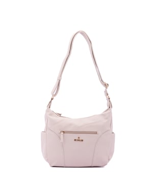 Bolso bandolera para mujer. El cierre es con cremallera. Los bolsillos internos son uno con cremallera y dos abiertos. Los bolsillos externos son uno frontal con cremallera, dos laterales abiertos y uno trasero con cremallera. Falta la correa para el hombro. El asa es regulable en ecopiel. Hay dos compartimentos internos. El material exterior es ecopiel. Internamente está forrado en poliéster. Medidas: 30x21x11 cm. Producto de moda