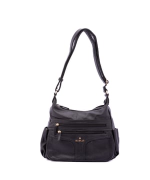 Bolso bandolera para mujer. El cierre es con cremallera. Los bolsillos internos son uno con cremallera y dos abiertos. Los bolsillos externos son dos frontales con cremallera, dos laterales con botón magnético y uno trasero con cremallera. Falta la correa para el hombro. El asa es regulable en ecopiel. Hay dos compartimentos internos. El material exterior es ecopiel. Internamente está forrado en poliéster. Medidas: 33x25x14 cm. Producto de moda