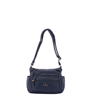 Bolso bandolera para mujer. El cierre es con cremallera. Los bolsillos internos son uno con cremallera y dos abiertos. Los bolsillos externos son tres delanteros con cremallera, dos laterales abiertos y uno trasero con cremallera. Falta la correa para el hombro. El asa es regulable en ecopiel. Hay dos compartimentos internos. El material exterior es ecopiel. Internamente está forrado en poliéster. Medidas: 27x20x14 cm. Producto de moda