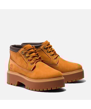 Timberland Chukka Boot aus hochwertigem wasserdichtem Leder gefertigt für Strapazierfähigkeit und Schutz. Entwickelt für ganztägigen Komfort mit einem Anti-Fatigue-Fußbett und einer robusten Gummisohle für überragende Traktion auf jedem Gelände.