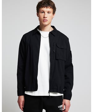 Regular fit, Utility pockets, Collared, Long sleeves, Zip fastening