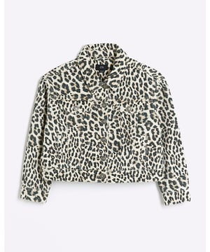Leopard print, Denim fabric, Pockets, Collared, Long sleeves, Popper fastening