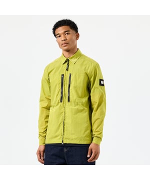 Heren Weekend Offender Nicky Eyes Service Overshirt in lime.- Puntkraag.- Volledige ritssluiting.- Borstzakken met ritssluiting & steekzakken.- Binnenzak met bijpassende kleur gezichtsmasker.- Elastische manchetten.- DWR Coating (Durable Water Repellent).- Ref: OSAW2411LIM